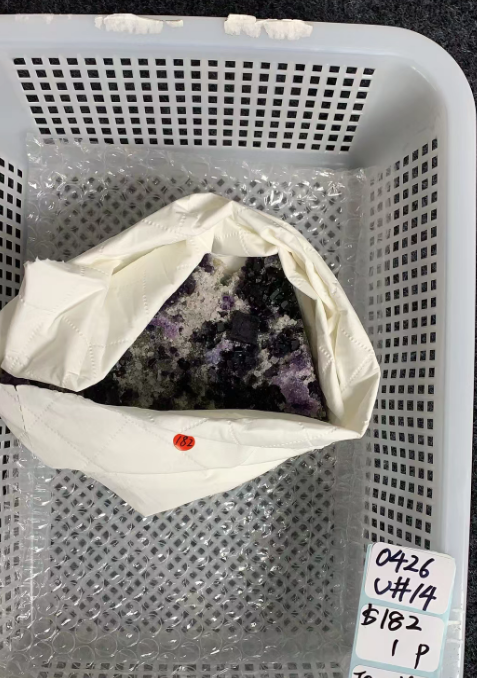 KIKICRYSTAL Unique Crystal Claim Sale for 0426