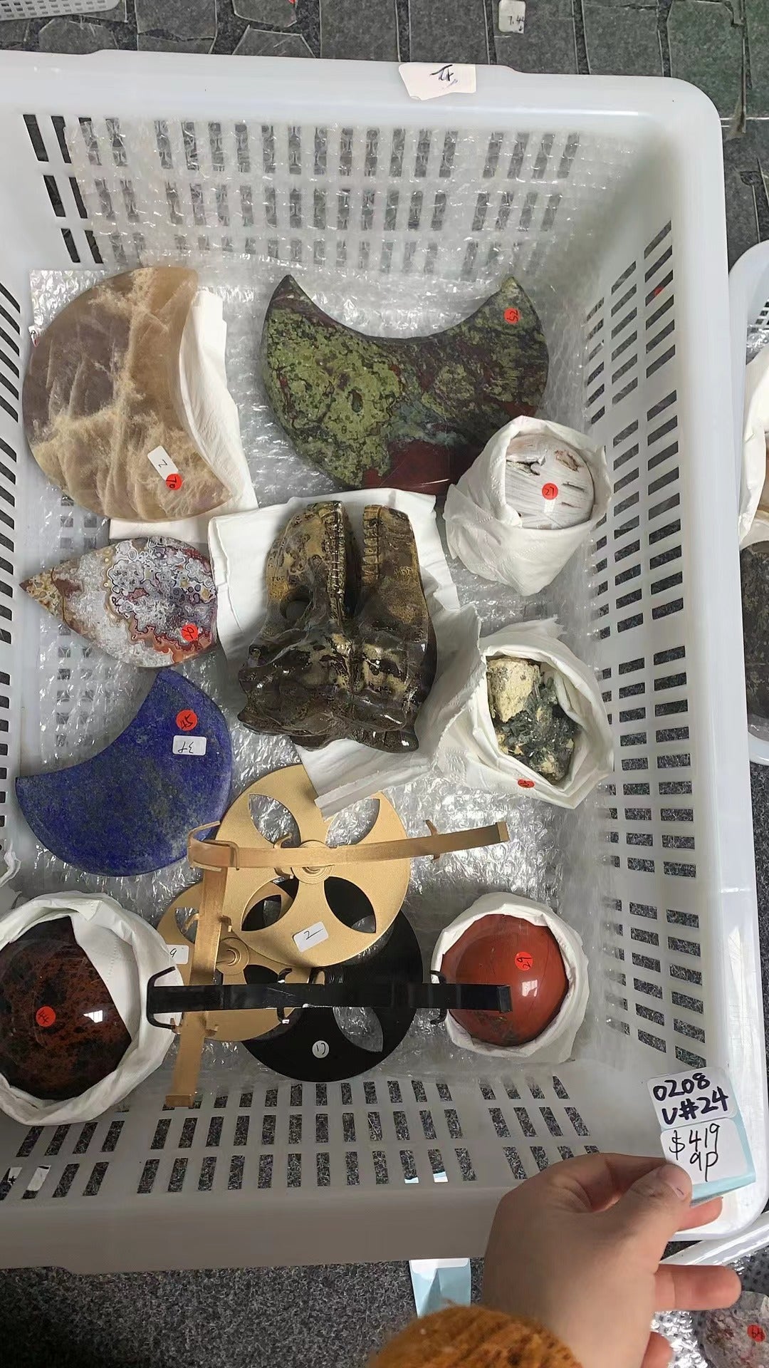 KIKICRYSTAL Unique Crystal Claim Sale for 0208