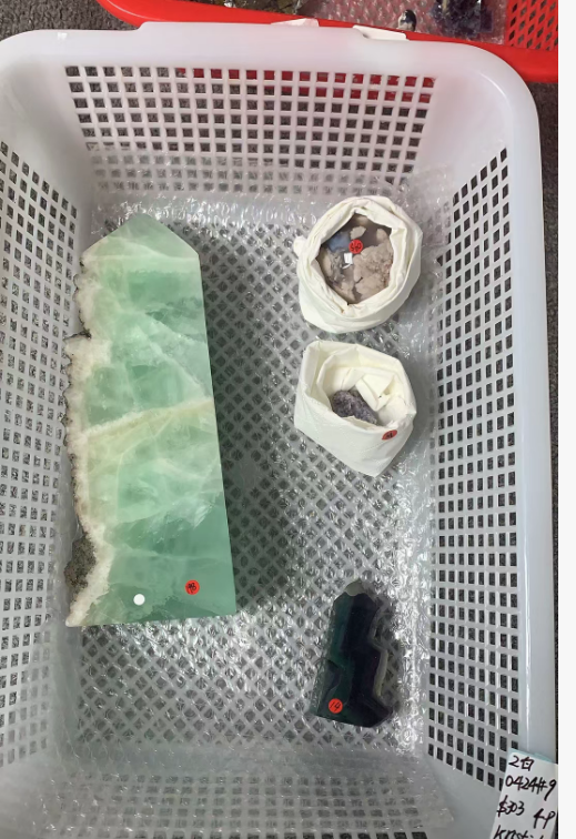 KIKICRYSTAL Unique Crystal Claim Sale for 0424