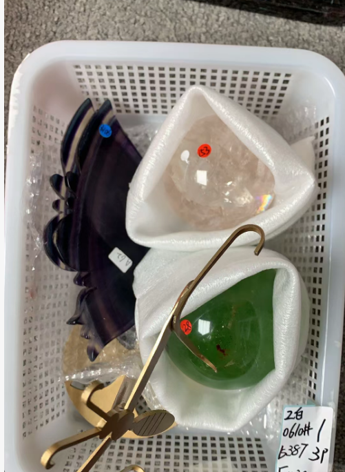 KIKICRYSTAL Unique Crystal Claim Sale for 0610